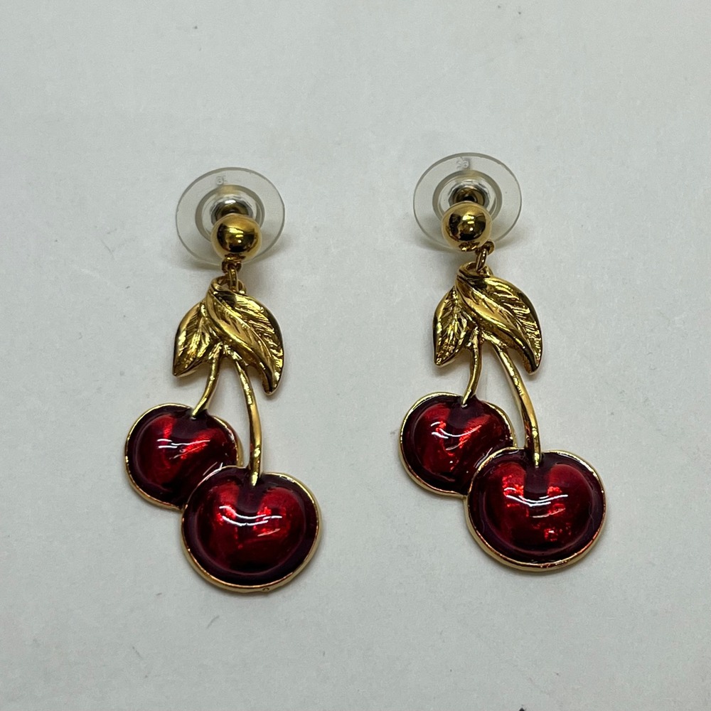 Vintage Avon‎ Red Enamel Cherry Drop Earrings Gold Tone Fruit Jewelry Retro Post
